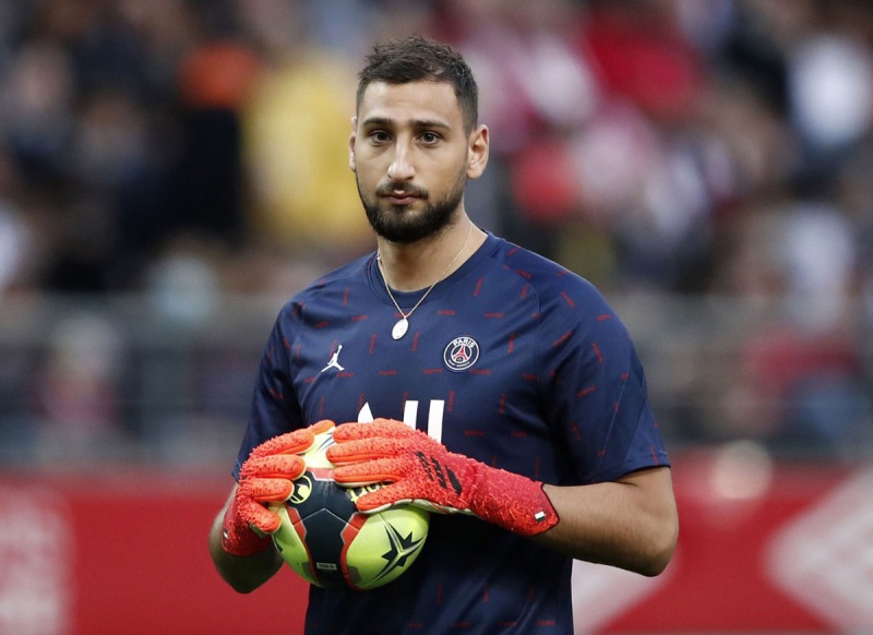 Điều gì cản bước Gianluigi Donnarumma đến MU?