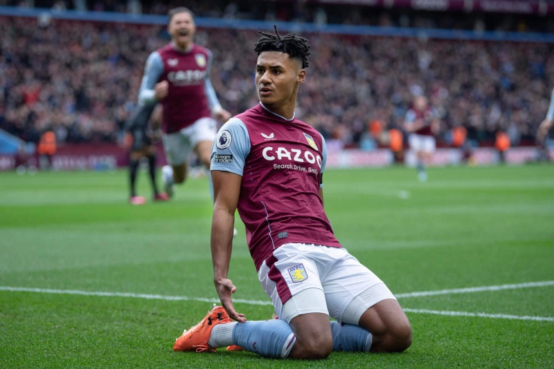 Ollie Watkins bày tỏ nguyện vọng gia nhập MU