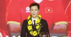 Hoàng Đức nhận Quả bóng vàng lần 3