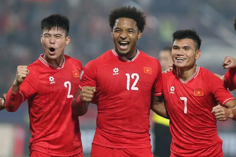 ĐT Việt Nam đặt nục tiêu vượt top 100 FIFA