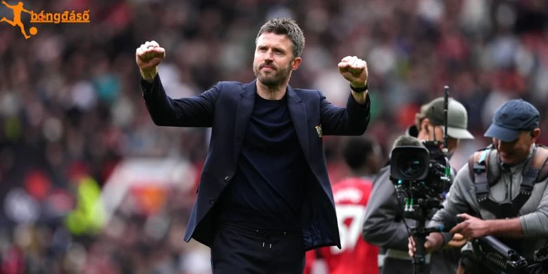 HLV Michael Carrick đối mặt kỳ vọng lớn tại MU